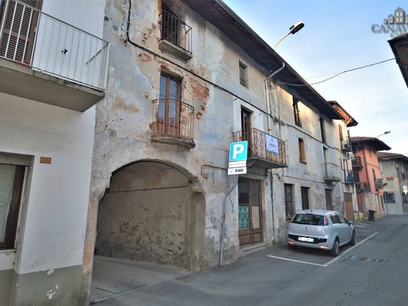 Trilocale in Vendita a Castellamonte, 25'000€, 66 m²