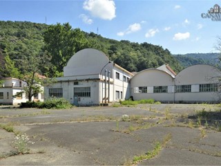 Capannone in Vendita a Borgofranco d'Ivrea, 900'000€, 6800 m², con Box