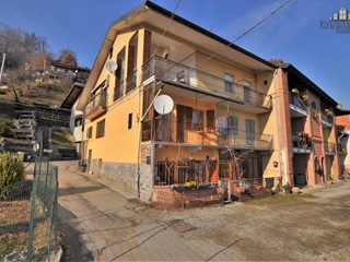 Quadrilocale in Vendita a Castellamonte, 78'000€, 72 m²