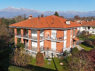 Casa Semi Indipendente in Vendita a Agliè, 345'000€, 407 m²