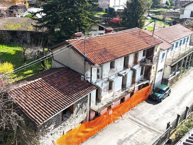 Rustico in Vendita a Pont Canavese, 10'000€, 150 m²