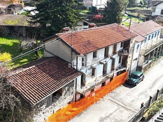 Rustico in Vendita a Pont Canavese, 10'000€, 150 m²