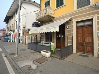 Immobile commerciale in Vendita a Ivrea, 70'000€, 64 m²