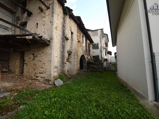 Rustico in Vendita a Castelnuovo Nigra, 10'000€, 134 m²