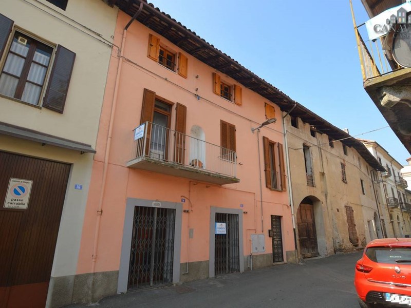 Immobile commerciale in Vendita a Ozegna, 12'900€, 30 m²