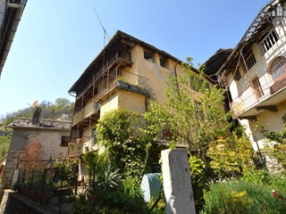 Casa Indipendente in Vendita a Traversella, 20'000€, 103 m²
