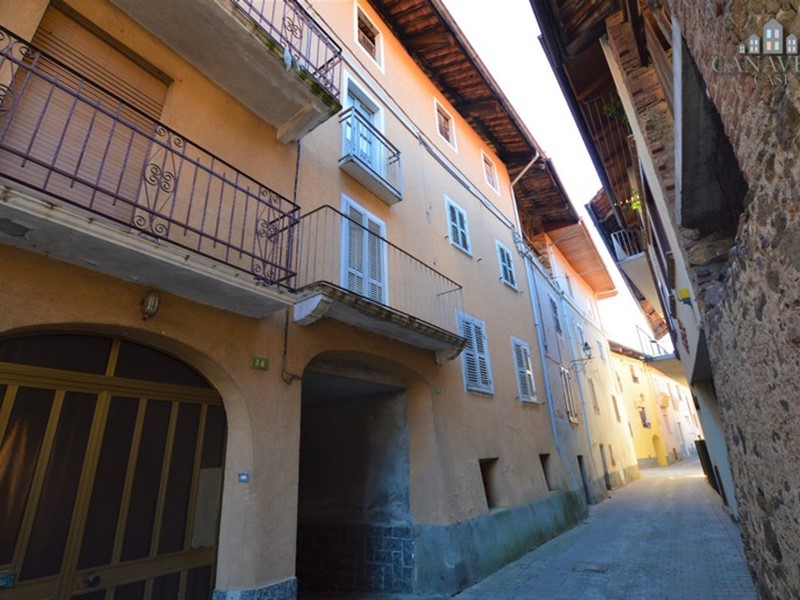 Casa Indipendente in Vendita a Castellamonte, 15'000€, 65 m²