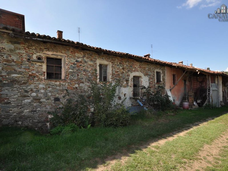 Magazzino in Vendita a Castellamonte, 8'000€, 79 m²