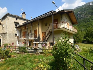 Casa Indipendente in Vendita a Locana, 55'000€, 95 m²