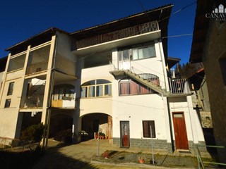 Casa Indipendente in Vendita a Val di Chy, 29'000€, 99 m²