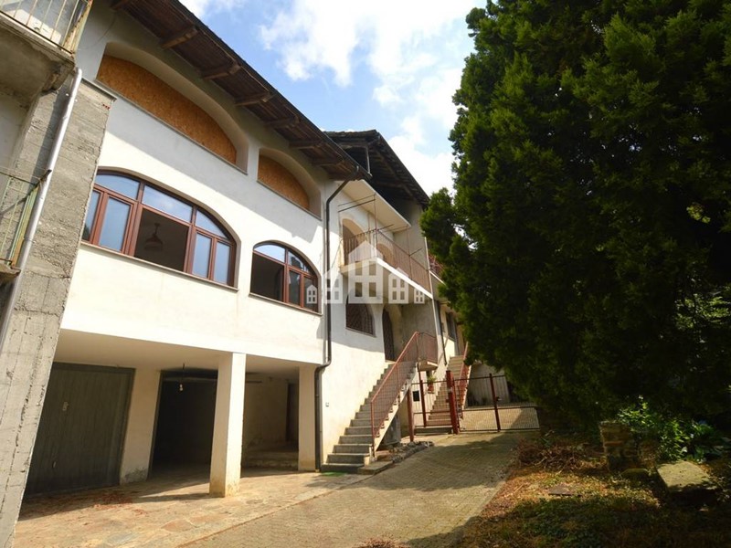 Casa Indipendente in Vendita a Rueglio, 79'000€, 91 m²