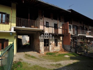 Rustico in Vendita a Favria, 18'000€, 109 m²
