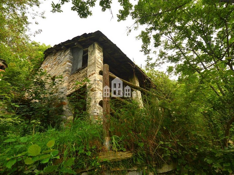 Rustico in Vendita a Valchiusa, 19'000€, 150 m²