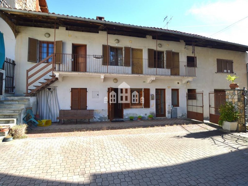 Casa Indipendente in Vendita a Lessolo, 58'000€, 144 m²