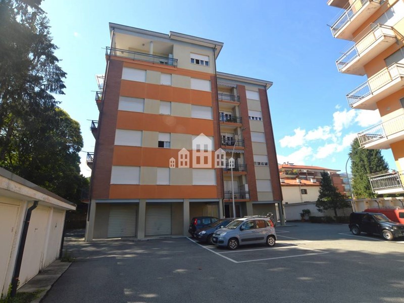 Quadrilocale in Vendita a Cuorgnè, 61'000€, 98 m²