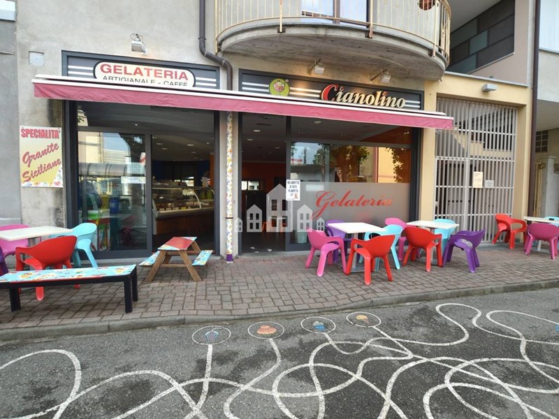 Attività commerciale in Vendita a Castellamonte, 125'000€, 122 m²