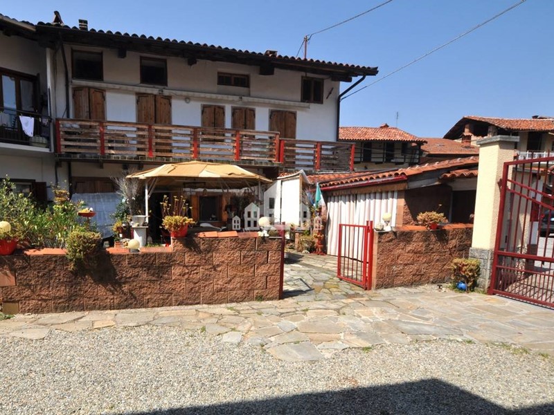 Casa Indipendente in Vendita a Torre Canavese, 119'000€, 170 m²