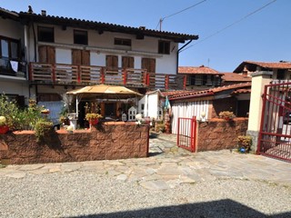 Casa Indipendente in Vendita a Torre Canavese, 119'000€, 170 m²