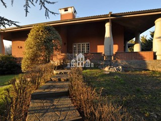 Villa in Vendita a Busano, 399'000€, 335 m²