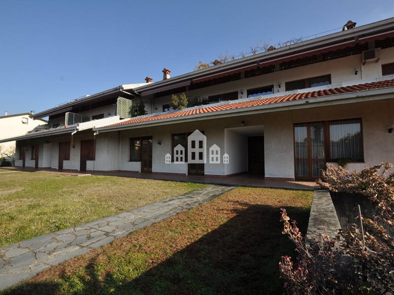 Quadrilocale in Vendita a Castellamonte, 100'000€, 90 m²