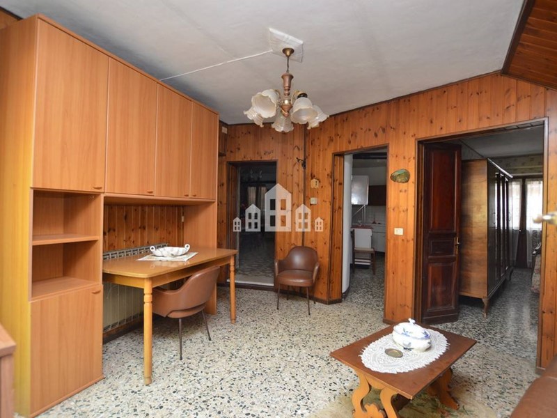 Quadrilocale in Vendita a Issiglio, 19'000€, 65 m²