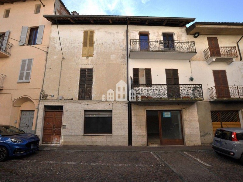 Immobile commerciale in Vendita a San Giorgio Canavese, 28'000€, 71 m²