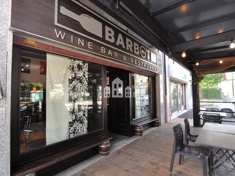 Attività commerciale in Vendita a Cuorgnè, 160'000€, 124 m²