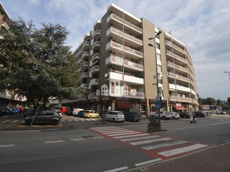 Immobile commerciale in Vendita a Banchette, 39'000€, 43 m²