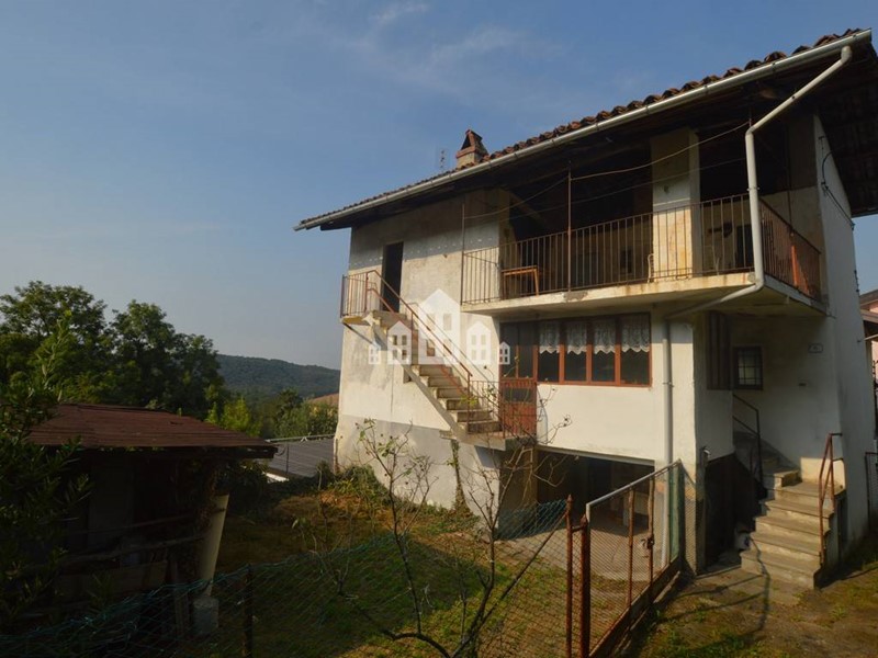 Casa Indipendente in Vendita a Val di Chy, 47'000€, 57 m²