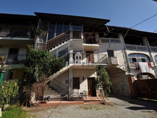 Casa Indipendente in Vendita a Castellamonte, 55'000€, 80 m²