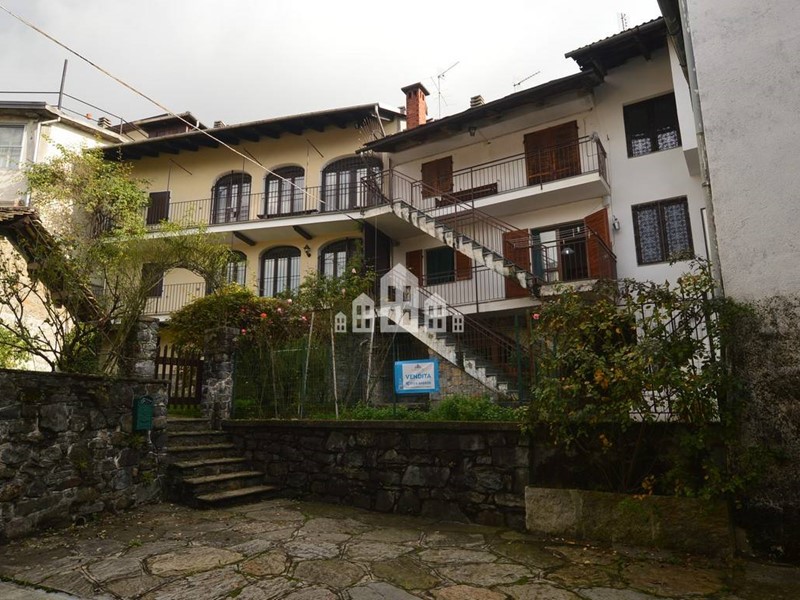 Casa Indipendente in Vendita a Valchiusa, 63'000€, 116 m²