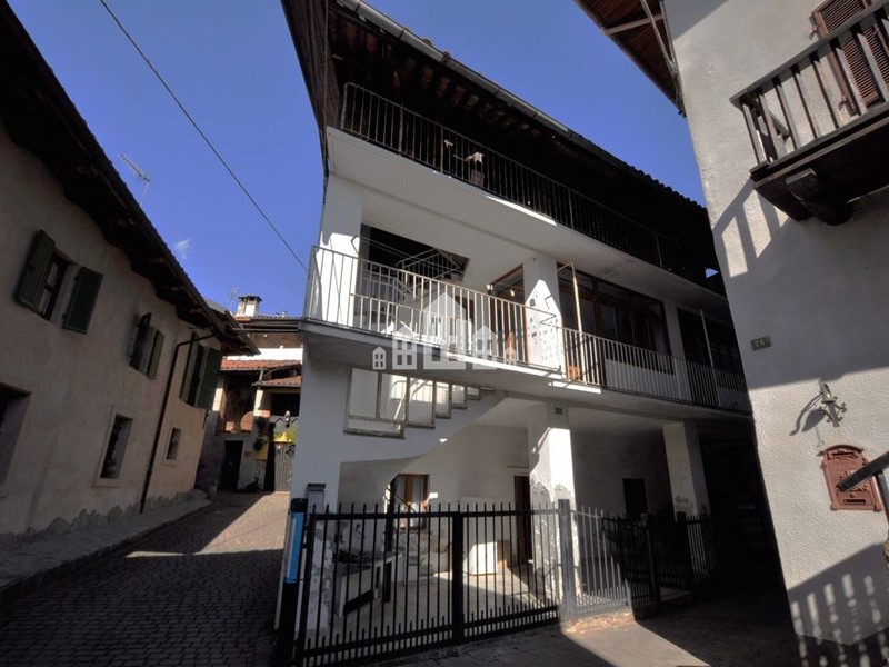 Casa Indipendente in Vendita a Castellamonte, 19'000€, 90 m²