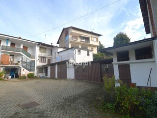 Casa Indipendente in Vendita a Val di Chy, 65'000€, 148 m²