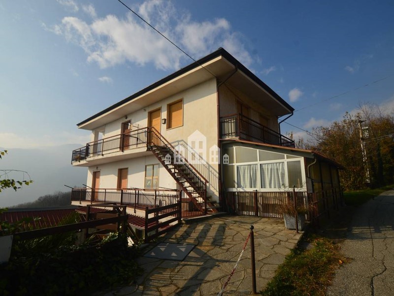 Bilocale in Vendita a Cuorgnè, 19'000€, 33 m²