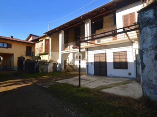 Casa Indipendente in Vendita a Cuorgnè, 45'000€, 87 m²
