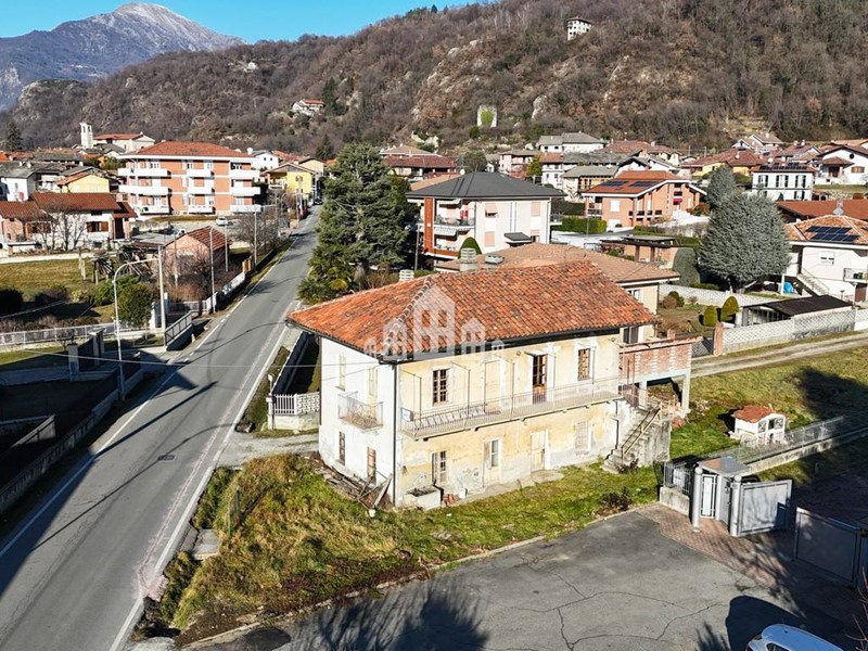 Casa Indipendente in Vendita a Cuorgnè, 38'000€, 100 m²