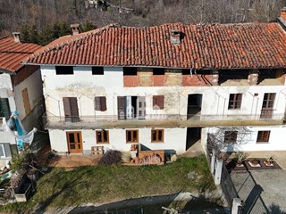 Casa Indipendente in Vendita a San Colombano Belmonte, 34'000€, 56 m²