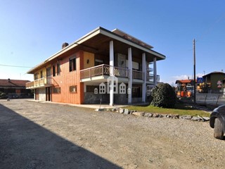 Villa in Vendita a Feletto, 249'000€, 218 m²