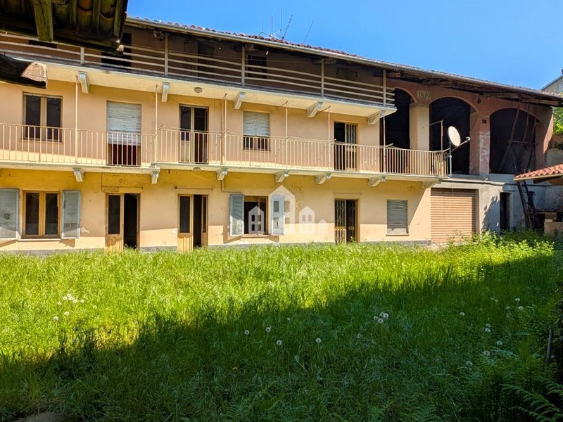 Casa Indipendente in Vendita a Settimo Rottaro, 78'000€, 184 m²