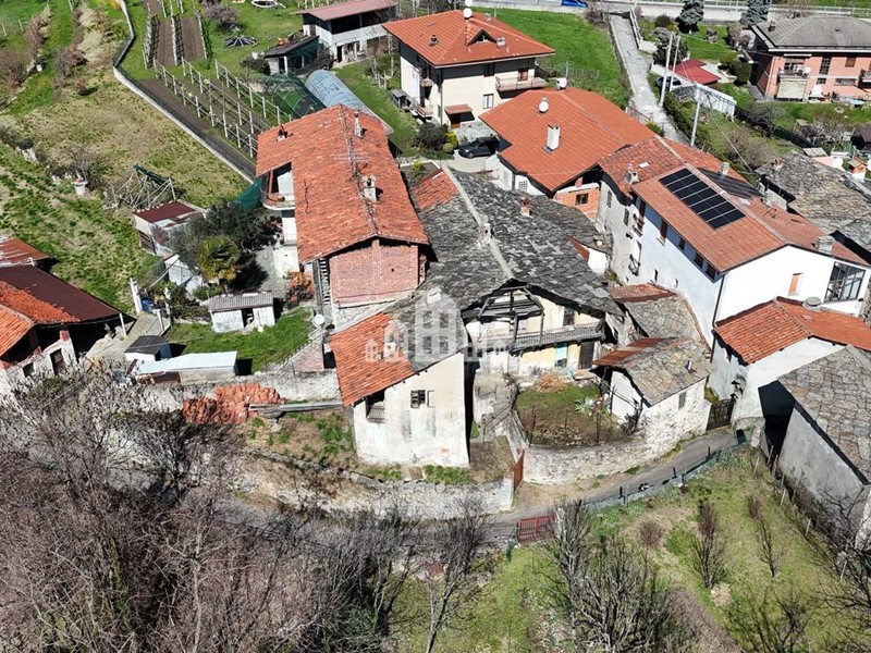 Casa Indipendente in Vendita a Cuorgnè, 38'000€, 105 m²