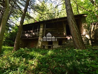 Rustico in Vendita a Valchiusa, 26'000€, 93 m²