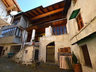 Casa Semi Indipendente in Vendita a Valchiusa, 33'000€, 60 m²