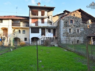 Casa Indipendente in Vendita a Issiglio, 58'000€, 114 m²