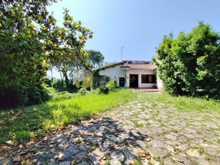 Villa in Vendita a Pisa, 640'000€, 400 m²