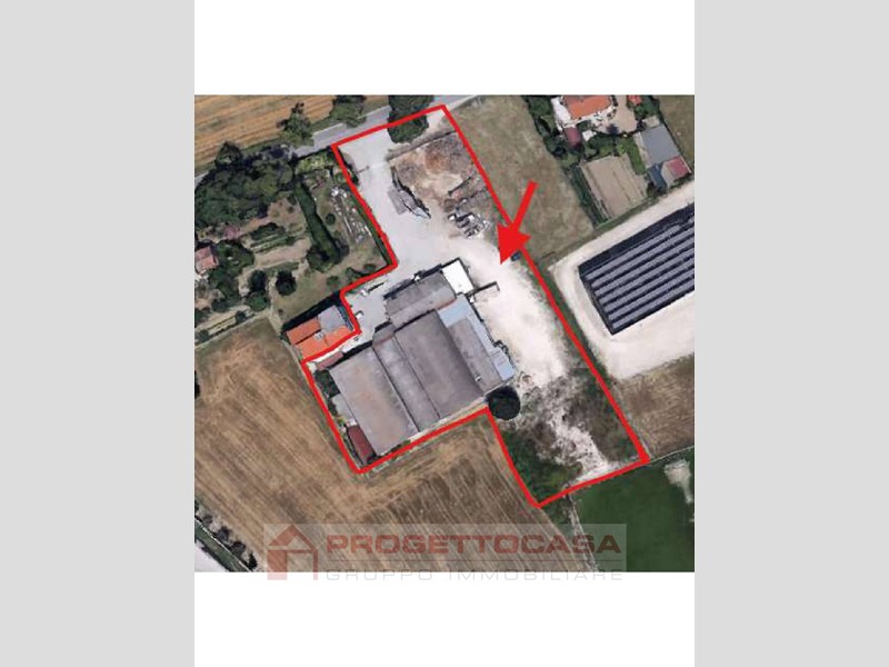 Capannone in Vendita a Monteprandone, 400'000€, 1585 m²