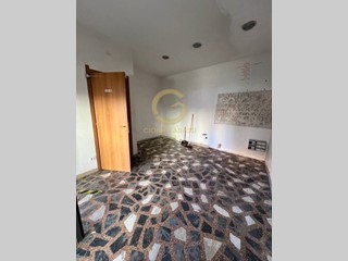 Immobile commerciale in Affitto a Livorno, 330€, 21 m²