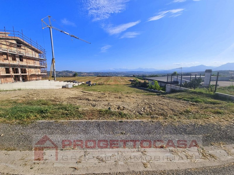 Terreno edificabile in Vendita a Colonnella, 90'000€, 990 m²