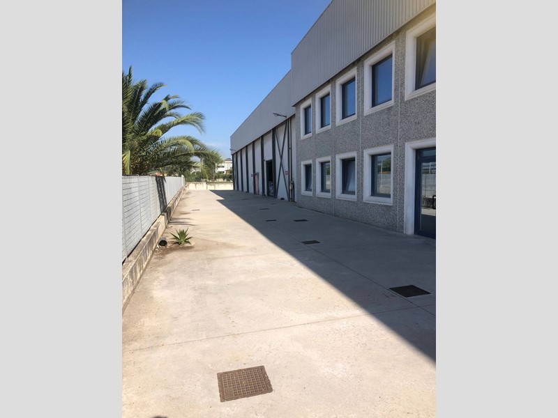 Capannone in Vendita a Monteprandone, 3'500'000€, 4374 m²