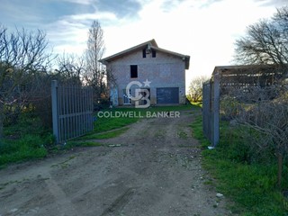 Rustico in Vendita a Tuscania, 160'000€, 210 m²