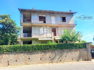 Appartamento in Vendita a Gallese, 55'000€, 105 m²